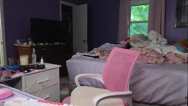 Image 10 of addibabeee Stream on Chaturbate on 3 days ago
