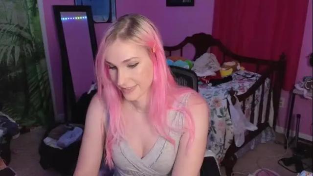 Image 8 of addibabeee Stream on Chaturbate on 14 days ago