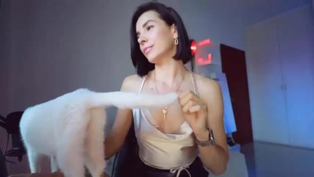 Image 8 of addictsqueen Stream on Chaturbate on 16 months ago