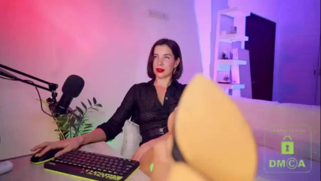 Image 7 of addictsqueen Stream on Chaturbate on 5 days ago