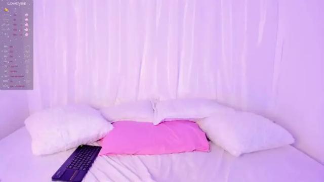 Image 2 of addiecutedoll Stream on Chaturbate on 23 months ago