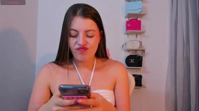 Image 2 of adela_parker Stream on Chaturbate on 20 days ago
