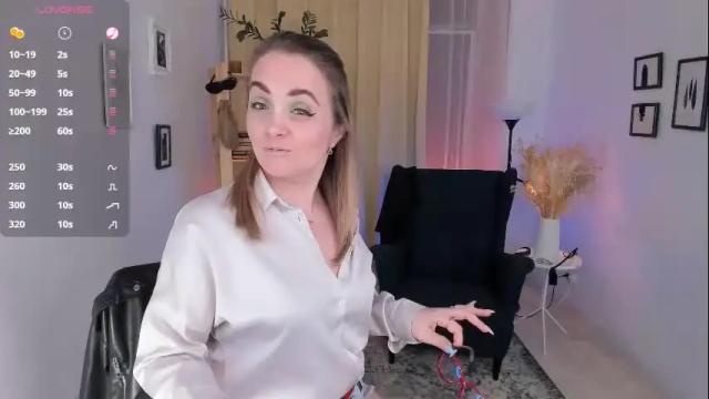Image 11 of adelaiderosabel Stream on Chaturbate on 12 days ago