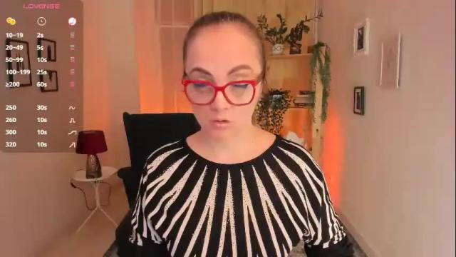 Image 6 of adelaiderosabel Stream on Chaturbate on 2 months ago