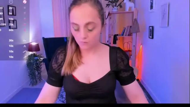 Image 4 of adelaiderosabel Stream on Chaturbate on 2 months ago