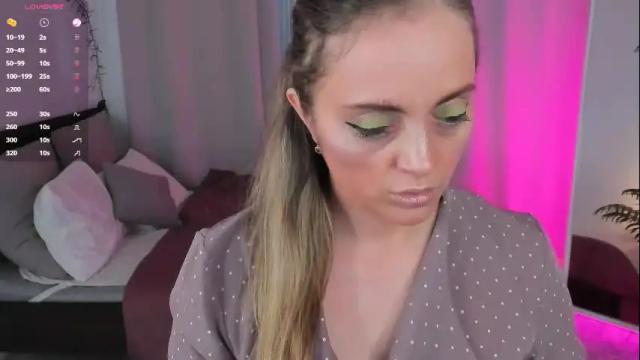 Image 8 of adelaiderosabel Stream on Chaturbate on 1 month ago