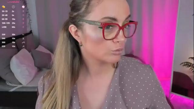 Thumbnail 3, adelaiderosabel's Stream at Chaturbate, 1 month ago