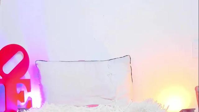 Image 12 of adelarangel Stream on Chaturbate on 24 days ago