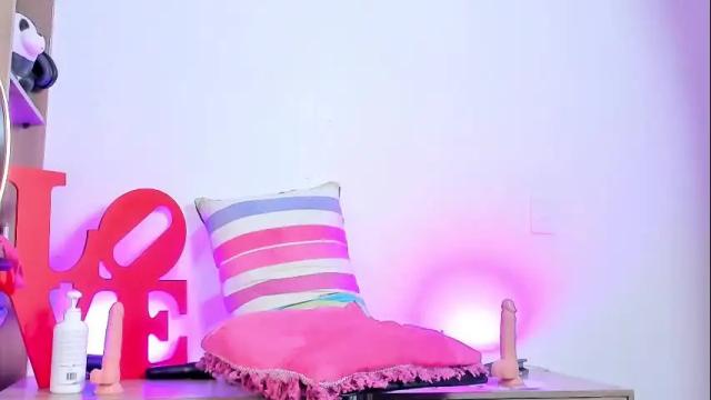 Image 12 of adelarangel Stream on Chaturbate on 15 days ago