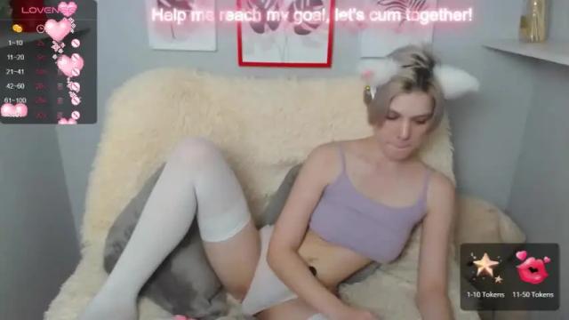 Image 7 of adele_angell Stream on Chaturbate on 20 months ago