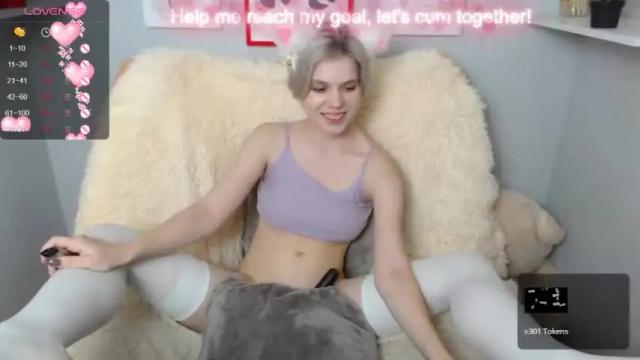Image 11 of adele_angell Stream on Chaturbate on 20 months ago