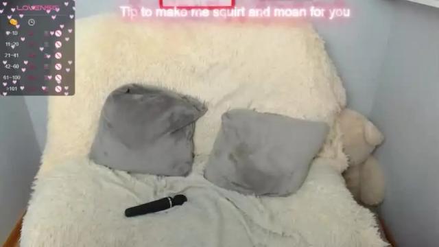Image 10 of adele_angell Stream on Chaturbate on 20 months ago