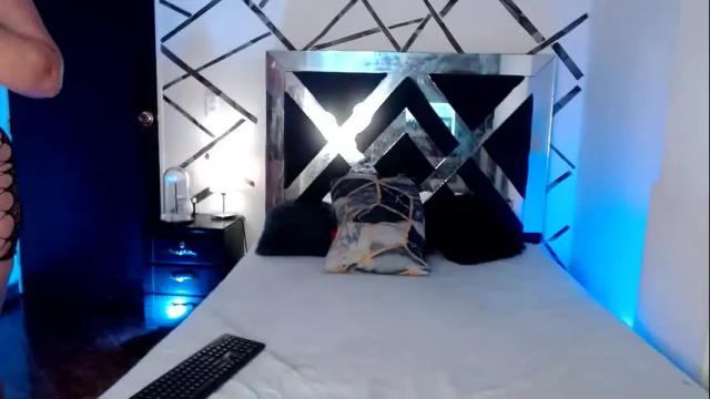 Image 12 of adele_cruzz Stream on Chaturbate on 5 months ago