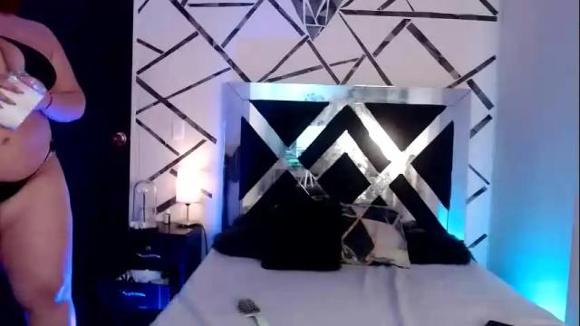 Image 8 of adele_cruzz Stream on Chaturbate on 5 months ago