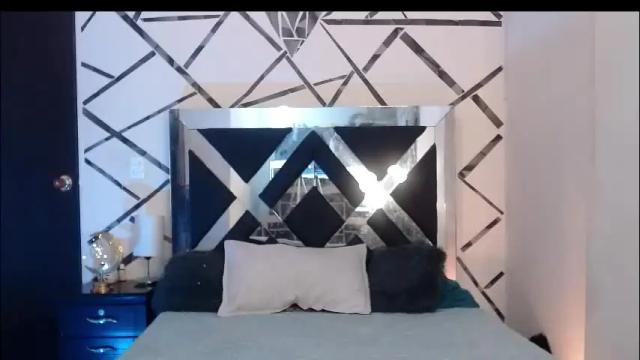 Image 4 of adele_cruzz Stream on Chaturbate on 1 month ago