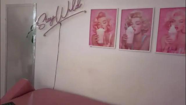 Image 3 of adele_latinlady Stream on Chaturbate on 21 days ago