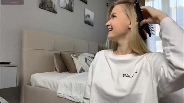 Image 7 of adele_nick2202 Stream on Chaturbate on 3 months ago