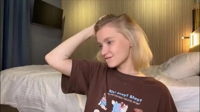 Image 7 of adele_nick2202 Stream on Chaturbate on 1 month ago