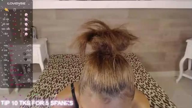 Image 2 of adelehottman Stream on Chaturbate on 18 months ago