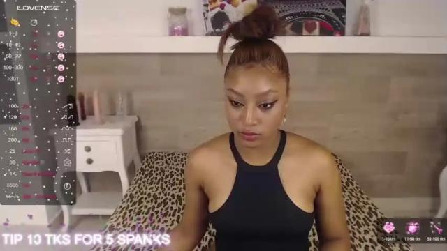 Image 4 of adelehottman Stream on Chaturbate on 18 months ago