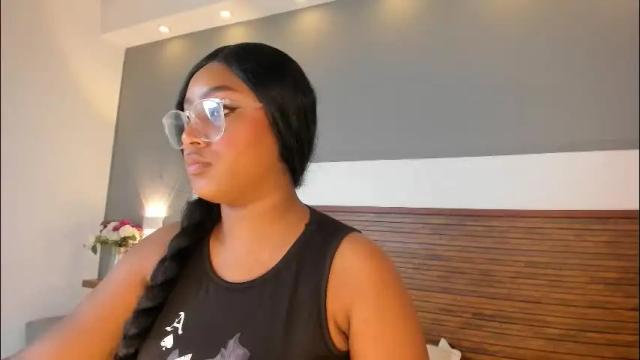 Image 2 of adelehottman Stream on Chaturbate on 29 days ago