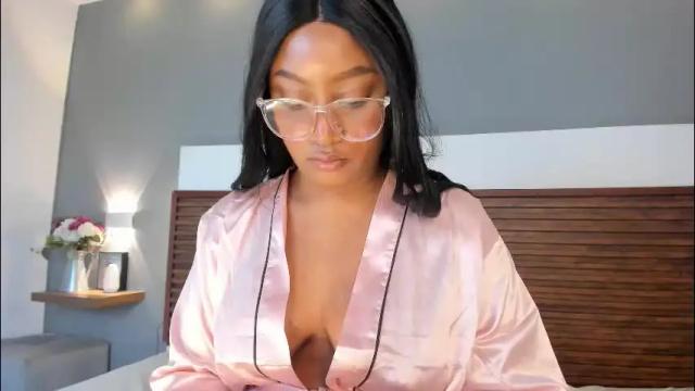 Image 12 of adelehottman Stream on Chaturbate on 27 days ago