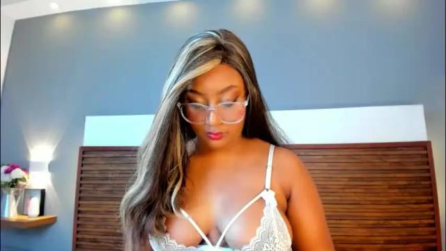 Image 2 of adelehottman Stream on Chaturbate on 19 days ago