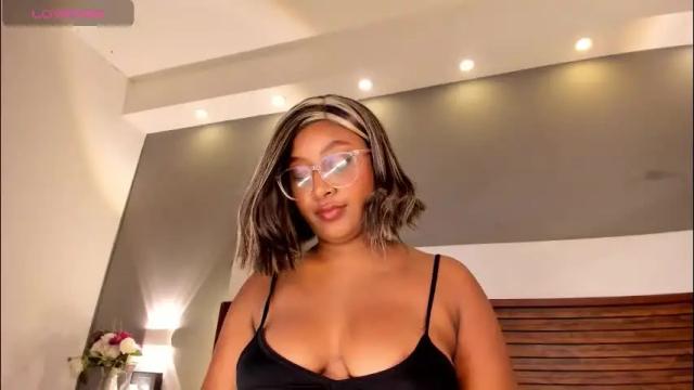 Image 3 of adelehottman Stream on Chaturbate on 1 month ago