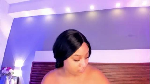 Image 3 of adelehottman Stream on Chaturbate on 15 days ago