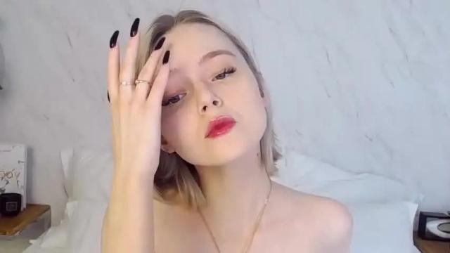Image 7 of adeleleroy Stream on Chaturbate on 14 months ago