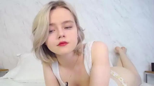 Image 12 of adeleleroy Stream on Chaturbate on 13 months ago