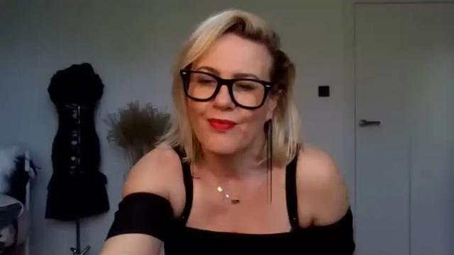 Thumbnail 3, adelemilf40's Stream at Chaturbate, 17 months ago