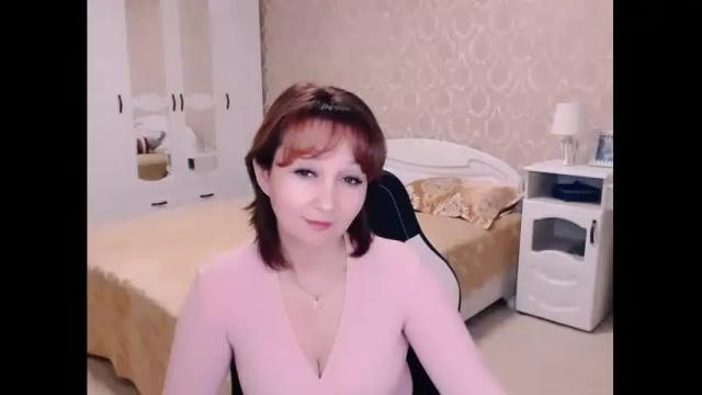 Image 10 of adelemoran Stream on Chaturbate on 18 months ago