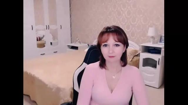 Image 11 of adelemoran Stream on Chaturbate on 18 months ago