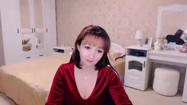 Image 3 of adelemoran Stream on Chaturbate on 18 months ago