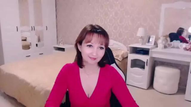 Image 3 of adelemoran Stream on Chaturbate on 16 months ago