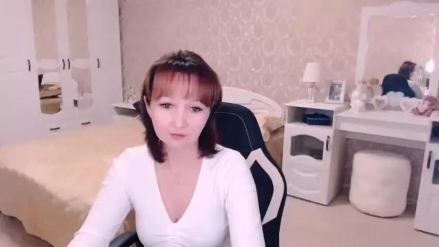 Image 4 of adelemoran Stream on Chaturbate on 16 months ago