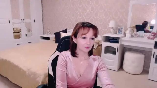 Image 12 of adelemoran Stream on Chaturbate on 15 months ago