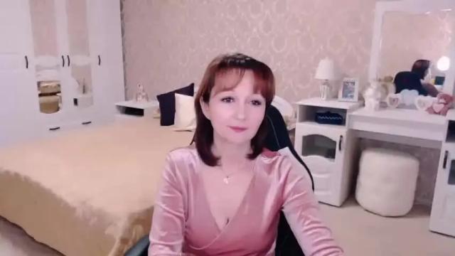 Image 2 of adelemoran Stream on Chaturbate on 15 months ago