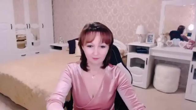 Image 8 of adelemoran Stream on Chaturbate on 15 months ago