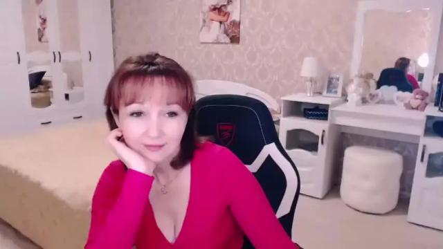 Image 4 of adelemoran Stream on Chaturbate on 15 months ago