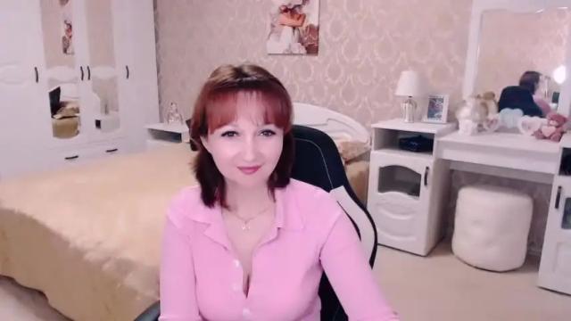 Image 10 of adelemoran Stream on Chaturbate on 14 months ago