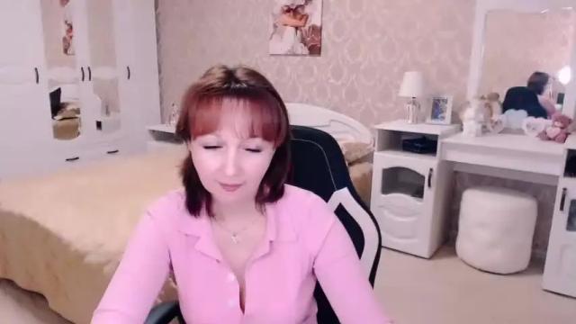 Image 11 of adelemoran Stream on Chaturbate on 14 months ago