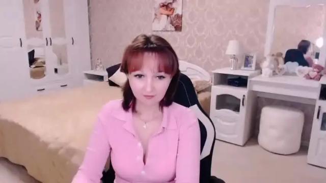 Image 12 of adelemoran Stream on Chaturbate on 14 months ago