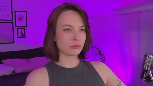 Image 12 of adelemoring Stream on Chaturbate on 15 months ago