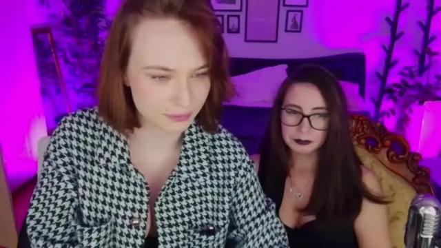 Image 12 of adelemoring Stream on Chaturbate on 15 months ago