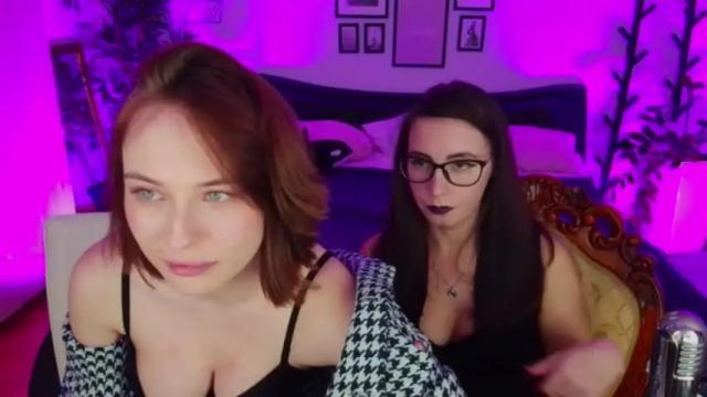 Image 4 of adelemoring Stream on Chaturbate on 15 months ago