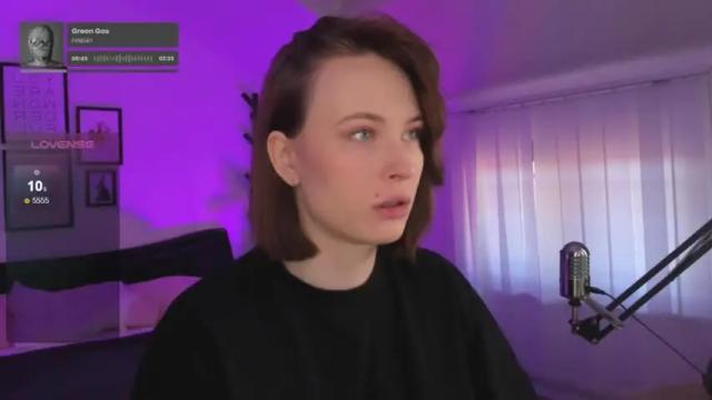 Image 12 of adelemoring Stream on Chaturbate on 15 months ago