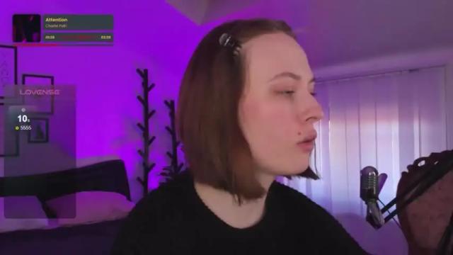 Image 10 of adelemoring Stream on Chaturbate on 15 months ago