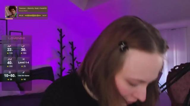 Image 12 of adelemoring Stream on Chaturbate on 15 months ago